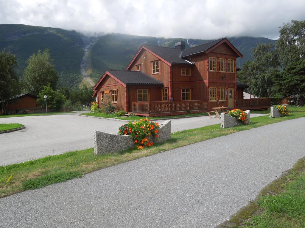 Skjak Turistheim Hotel Bagian luar foto